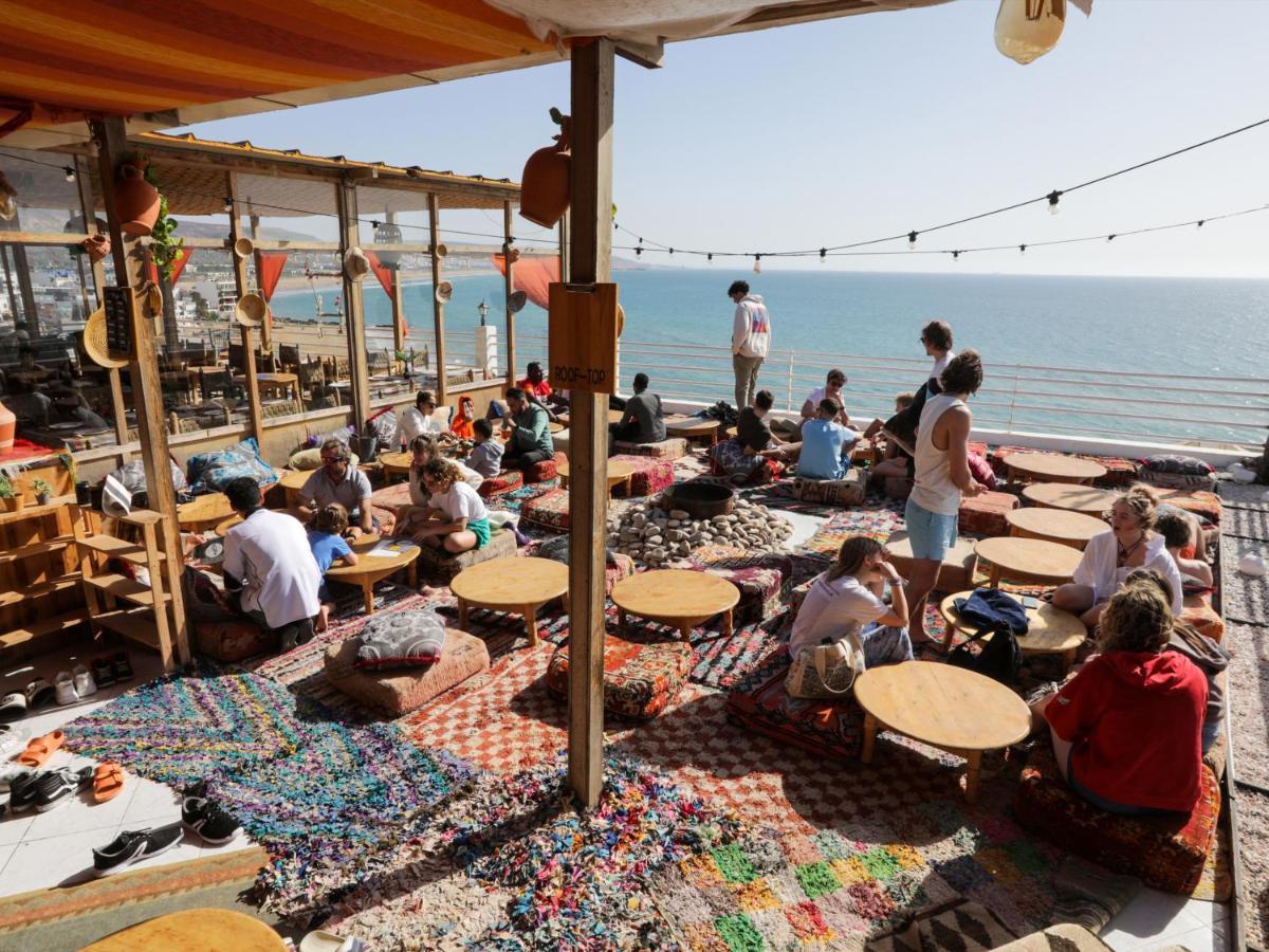 Locals Taghazout Surfcamp酒店 外观 照片